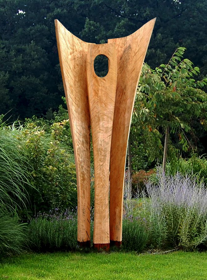 Dřevěná abstraktní socha do zahrady Anděl