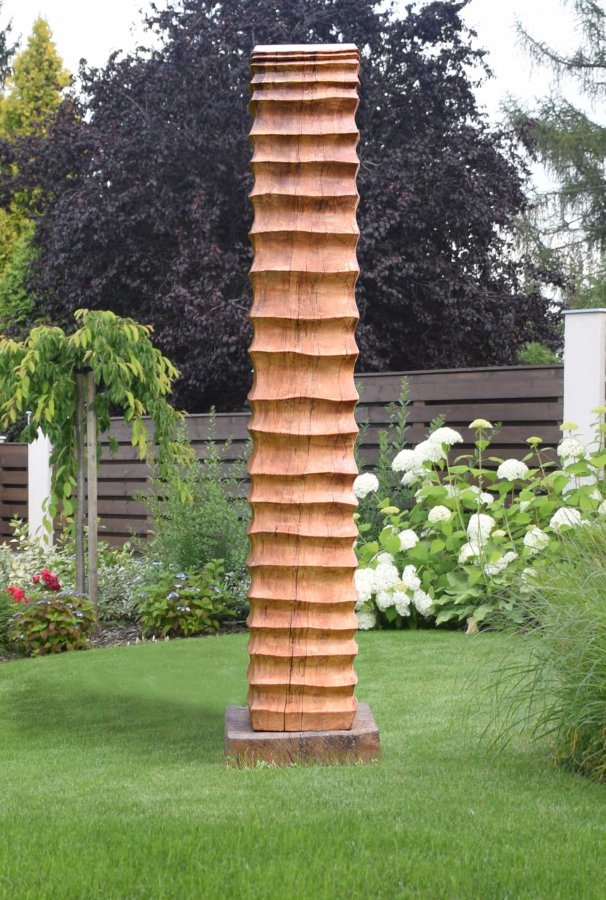 Zahradní socha Harmonika -  180 cm, červený dub
