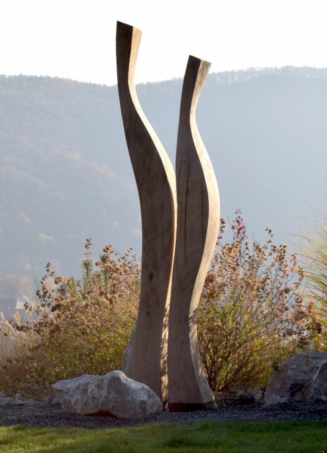 Dřevěná socha do zahrady - Ginger a Fred, 230 cm, dub, měď