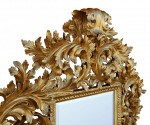 Akantový zrcadlový rám-detail vrchní části